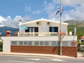 Amazing Home in Podstrana With Wifi and 2 Bedrooms