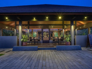 Water Garden Sigiriya Hotel