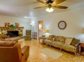Phoenix Home w/ Patio: Near Downtown & Light Rail!