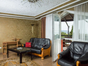 Villa Rosso Balatongy r k