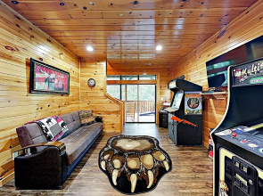 1268 Sevierville - 4 Br Cabin