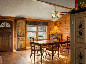 Deer Haven Cabin by Avantstay Waterfront Dock Firepit