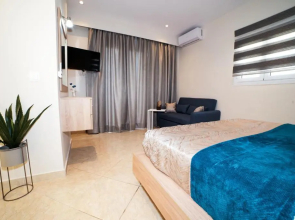 Angels Pool Studios and Apartments