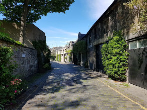 Central New Town Apartment