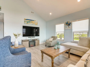 Port Bolivar Beach House w/ Oceanfront Views!