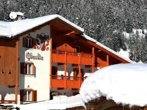 Hotel Chalet Alaska