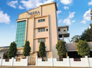 Hotel Meera Regency