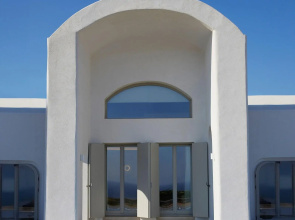 Danae Suites Santorini