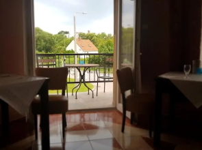 Sunrise Apartmanház