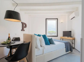 P Terrace by Rent all Como