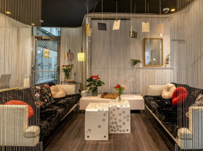 Hotel Glasgow Monceau Paris by Patrick Hayat