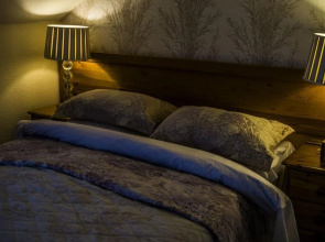 Lake View Guesthouse