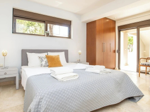 A Luxury Villa in Stavros village