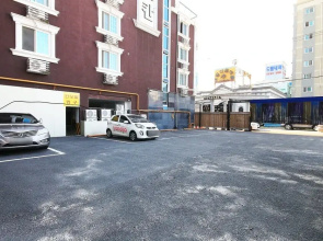 Motel Khan