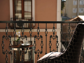 Le Petit Palace Hotel