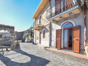 Amazing Home in Savoca With Wifi and 2 Bedrooms