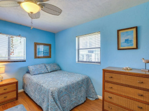 Waterfront Duplex w/ Dock & Views: Near Town!