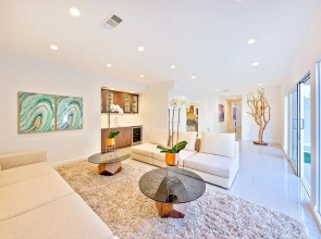 Beverly Hills Luxury Modern Palace