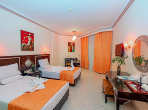 Sphinx Aqua Park Beach Resort