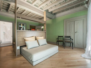 Raffaello Charmsuite