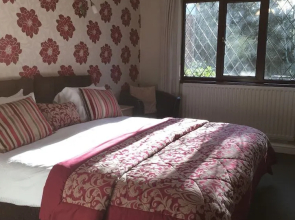 The Cottage Inn Hotel