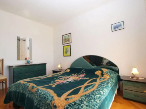 Apartment 1437