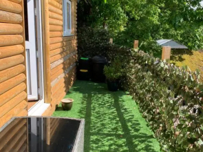 1 bedroom woodland cabin