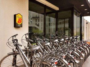 Super 8 by Wyndham Freiburg