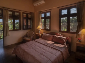 Kemangi Apartments and Yoga Space