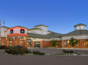 Royal Hotel Edmonton Airport, Trademark Collection by Wyndham