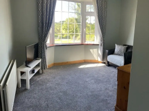 Carratraw Apartment,