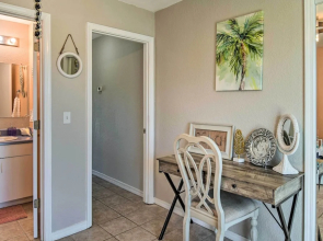 'breezy Heights' Townhome < 1 Mi to Beach