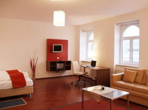 Modern City Apartment Near Central Park