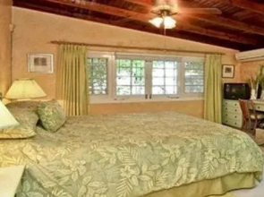 Paradise Beachfront Villas