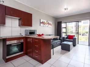 JoziStay @ Jackal Creek Apartments