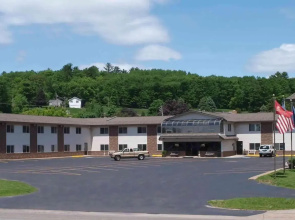 Americas Best Inns Iron Mounta