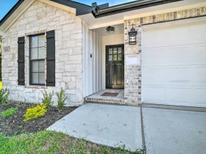 Well-appointed Montgomery Home w/ Fenced Yard