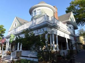 Berkeley House Bed and Breakfast