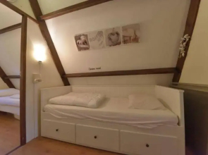 Rustig gelegen, comfortabele en gerenoveerde tiny house chalet op wandelafstand van Durbuy