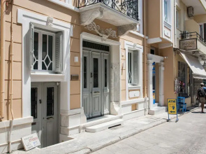 Step One - Luxury Suites right in the heart of Acropolis next to metro station