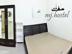 MJ. Hostel
