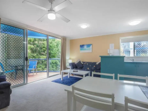 Surfers Beach Resort One