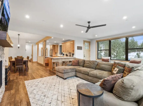 Modern Tahoe Escape