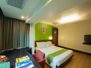 The Seasons Bangkok Huamark