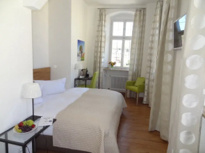 Arkadenhotel im Kloster