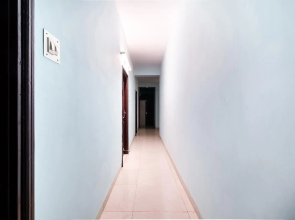 OYO Flagship 61193 Aram Inn