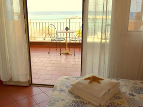 Palermo Mare Holidays