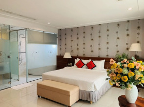 White Lotus Hotel Saigon