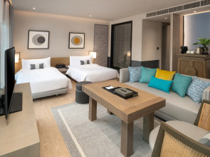 Отель Cross Pattaya Pratamnak