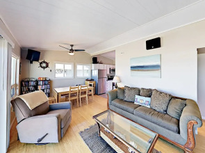 881 N Pacific Street Home 3 Bedrooms 1 Bathroom Home